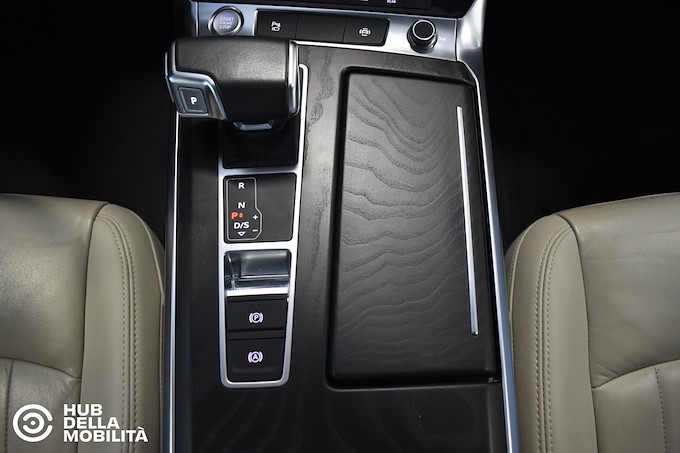 AUDI A6 40 2.0 TDI quattro ultra S tronic Business Sport